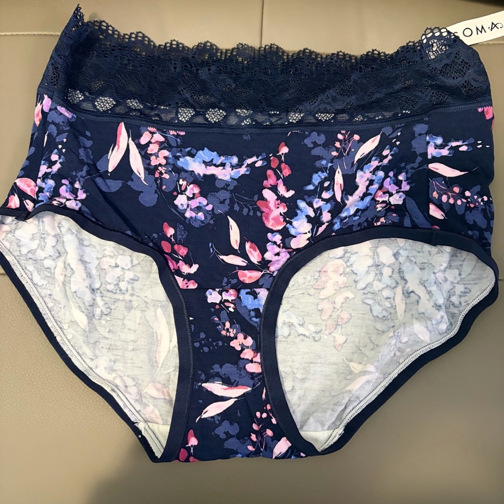 BNWT LOT OF 4 SOMA EMBRACEABLE SUPER SOFT ENCHANTING LACE BRIEFS NAVY MEDIUM (M) - Picture 10 of 14